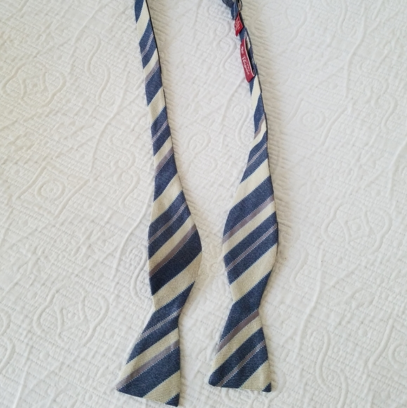 Original Penguin Other - Original Penguin Mens Textured Bow Tie